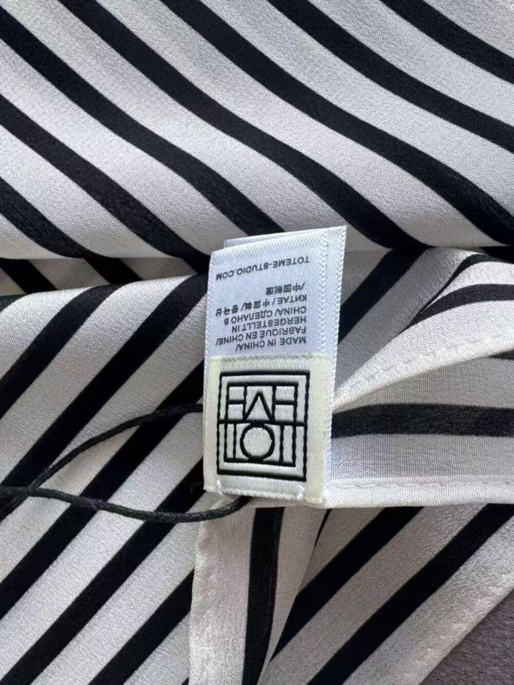 Toteme Black White Striped Silk Scarf - Picture 10 of 10